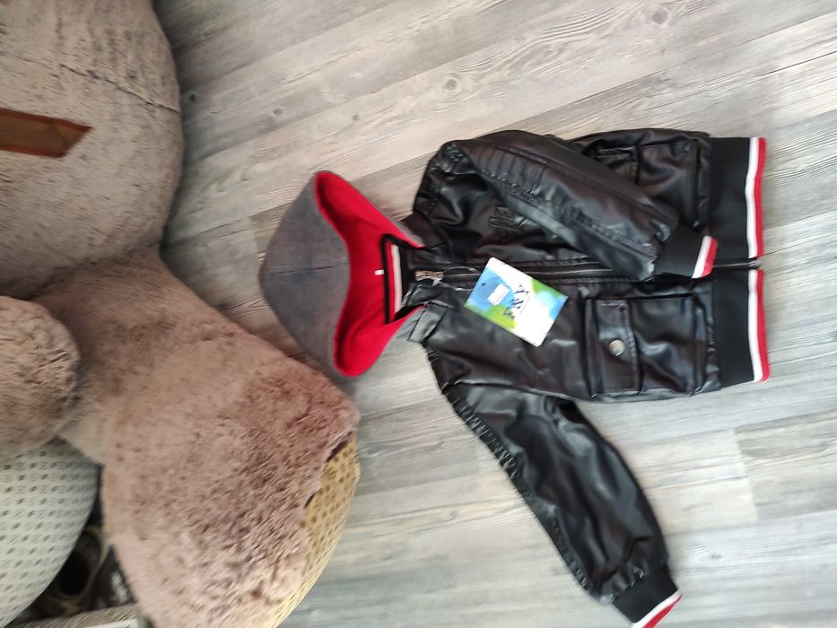 Намалено от 55 лв Кожено Зимно детско яке с качулка