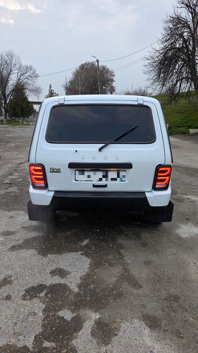 Лада нива урбан сотилади