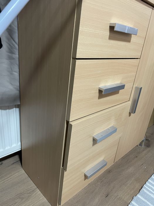 Dulap  pentru depozitare si tv