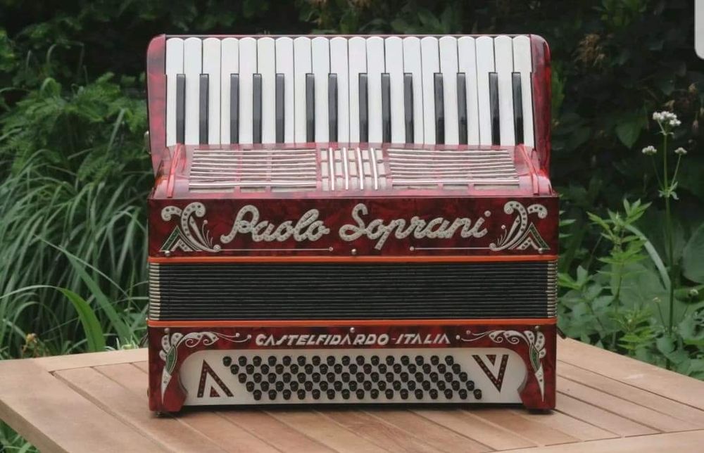Acordeon Paolo Soprani 80 basi