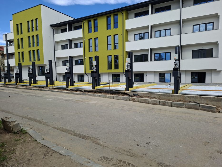 Apartament trei camere