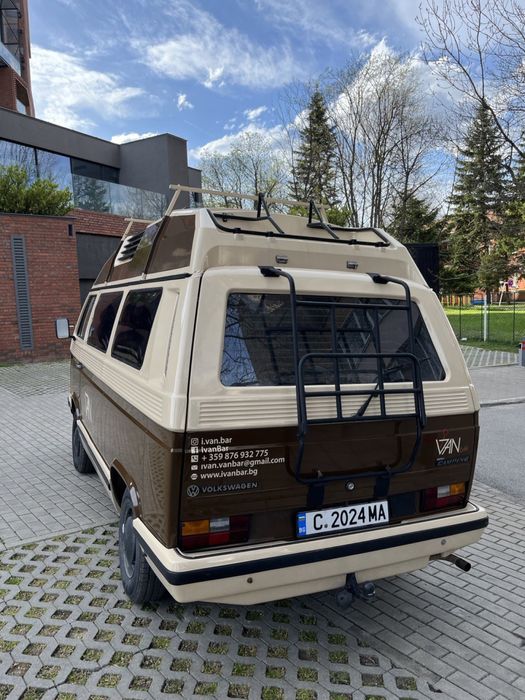 Продавам подвижен бар с развит бизнес