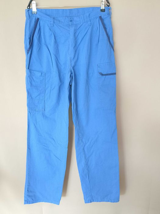 Salopete de munca.  Echipament protecție (Pantaloni, Geci, Salopete)