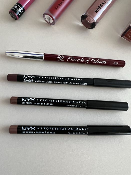 Produse pentru machiaj buze