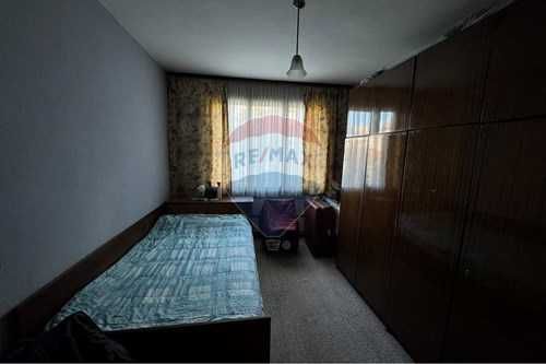 Продава се Етаж от къща в Шумен, Пожарната - 110 кв.м за 1395 €/кв.м - Снимка #10