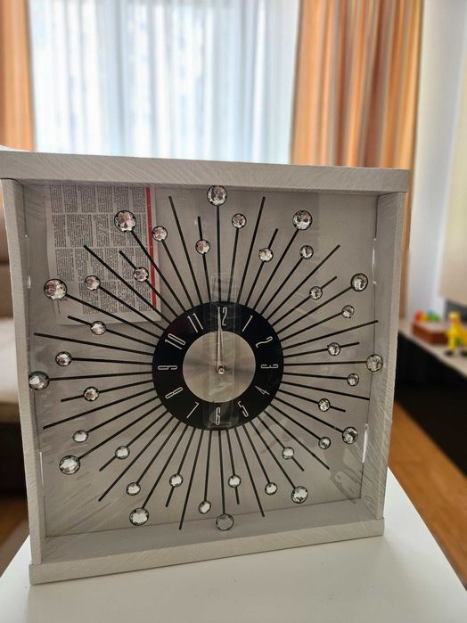 Ceas de perete analog model Diamond Sun