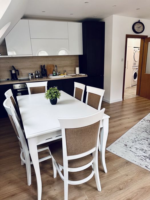 Апартамент за нощувки Супер център Бургас + Гараж