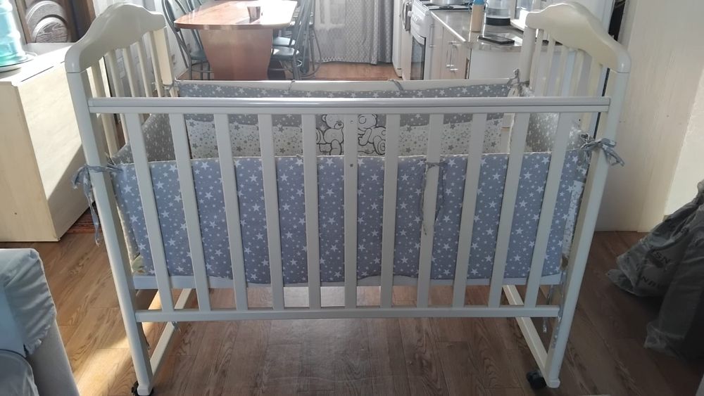 Детская кроватка