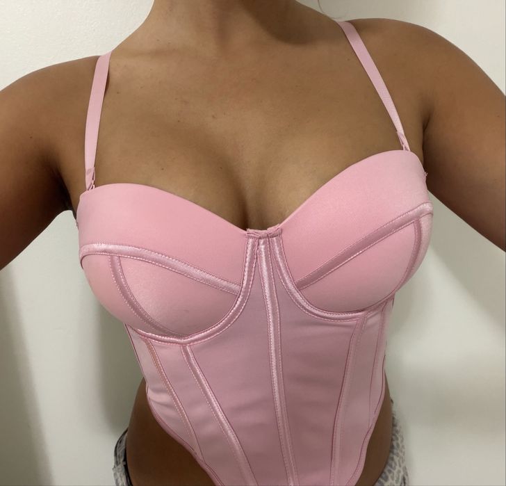 Бюстие в цвят червено и розово