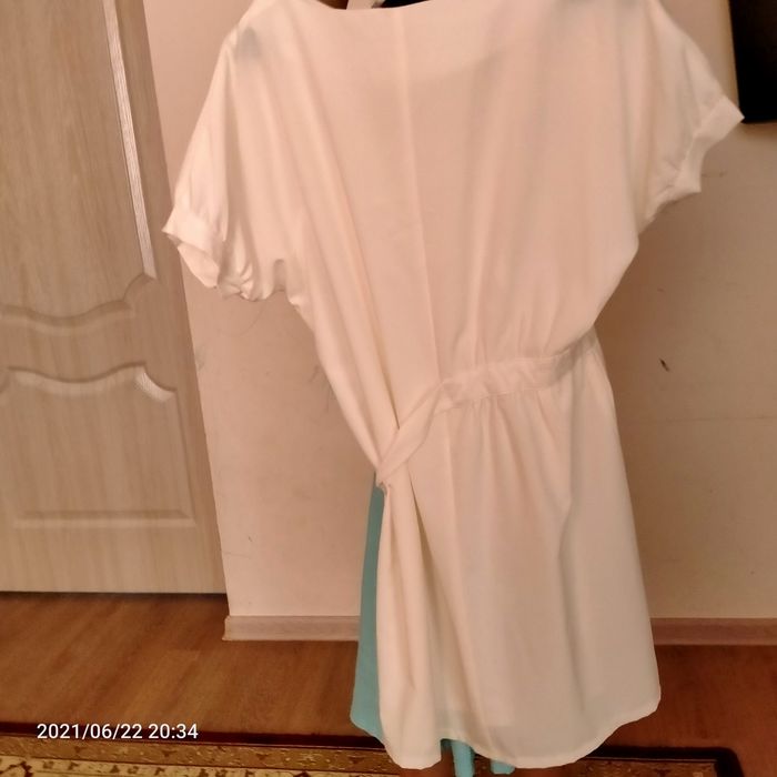 Көйлек сатылады.