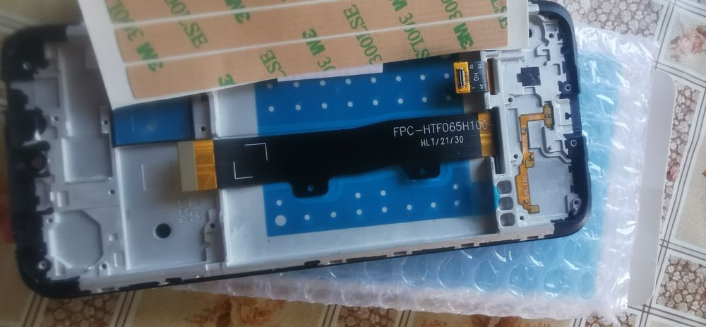 Дисплей Моторола е7 и е7+