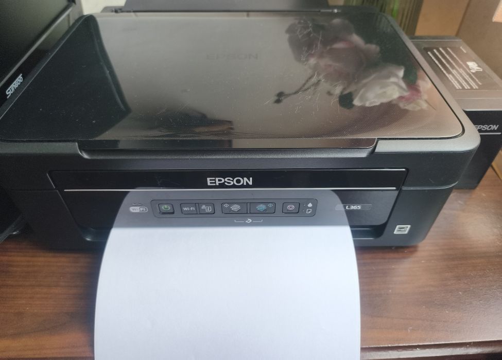 Vând Epson EcoTank L365 Wi-Fi + Scanner – Imprimantă ieftin de reparat