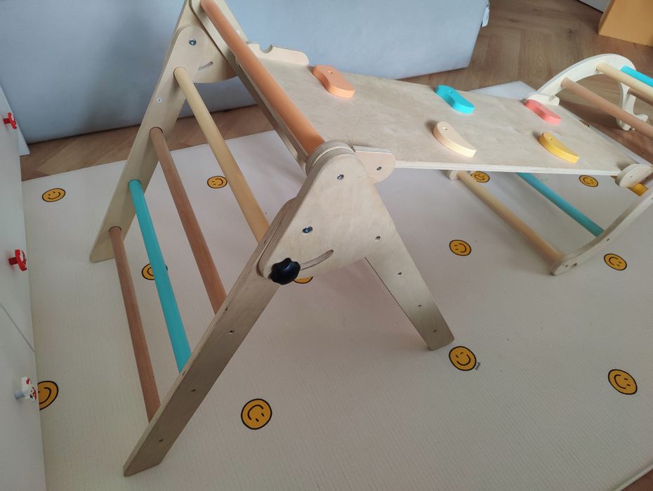 Триъгълник на Пиклер от три части