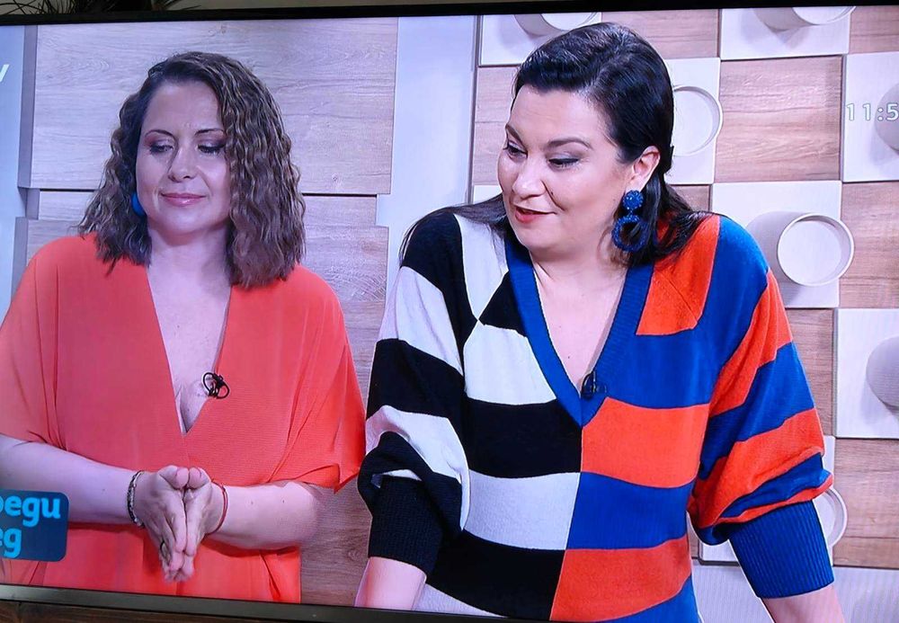 Телевизор LED Samsung 40J5100, 40" (101 см), Full HD