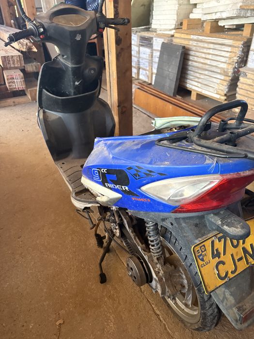 Vand 2 scutere 49 cc gy6