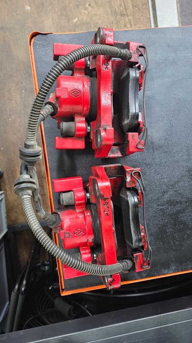 Etrieri fata Clio RS4 TROPHY + Placute de frana ceramice ca noi