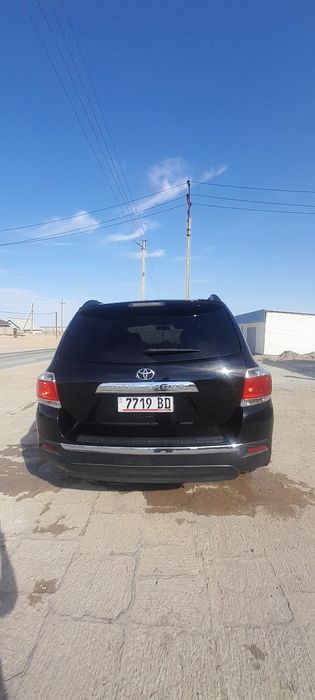 Тойота хайландер