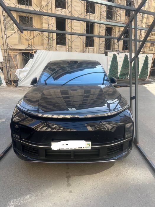 Li9 Ultra 2025 srochno 58000$ 23.000km