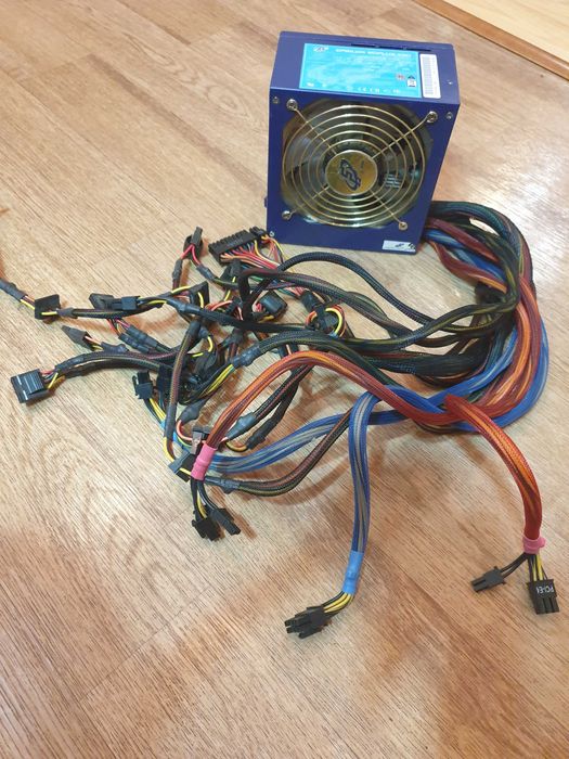 Блок питания FSP 1010W 80PLUS