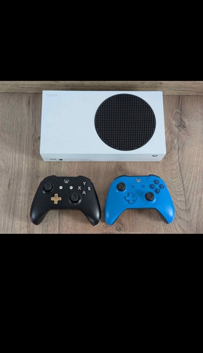 Xbox series s  2 manete