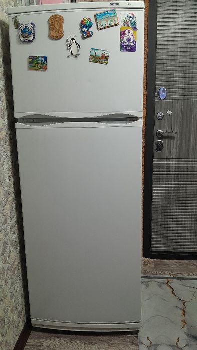 Продам холодильник торг есть