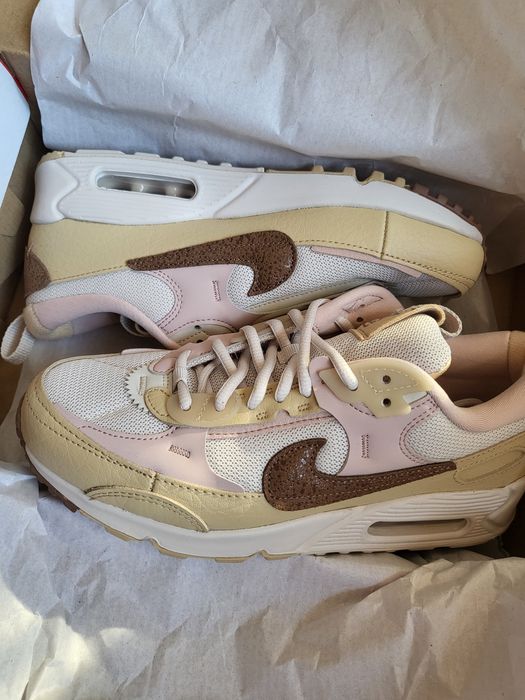 Vând adidasi air max 90