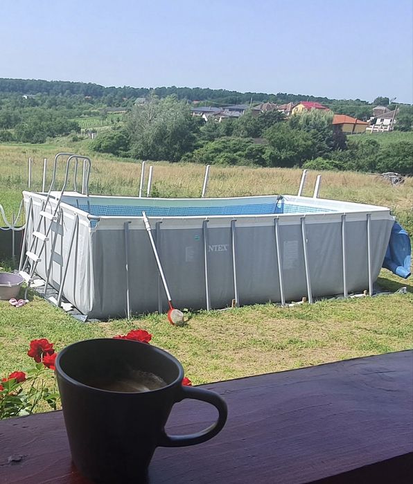 Piscină Premium Intex Ultra Frame 549 x 274 x 132 cm