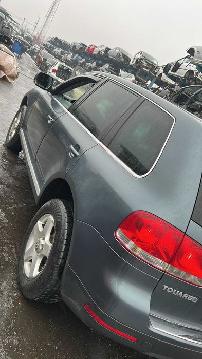 Dezmembrez Volkswagen Touareg an 2006 2.5 tdi cod motor blk