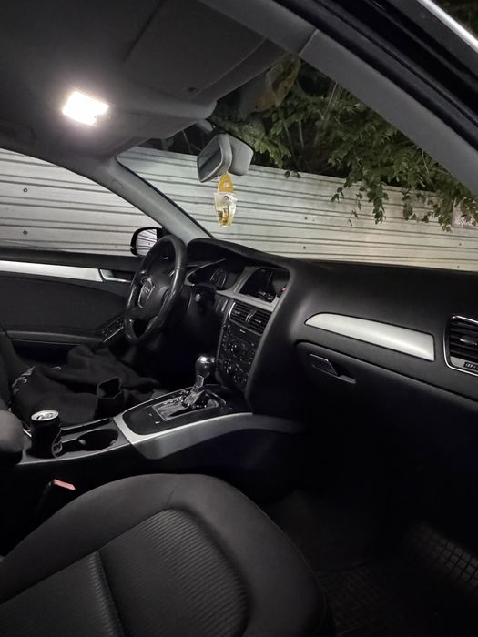Vand Audi A4 B8 2010