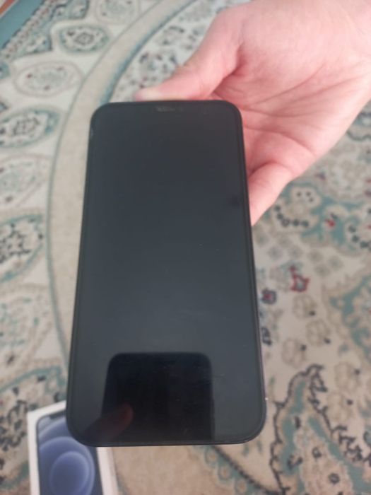 Айфон 12 сатылады