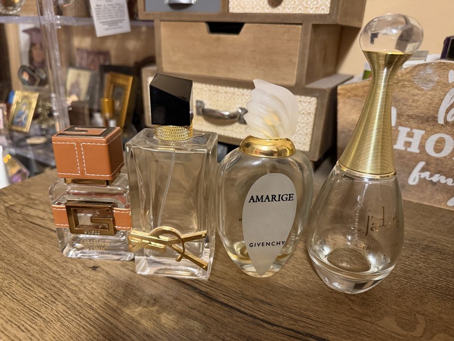Sticle parfum goale pentru colectionari