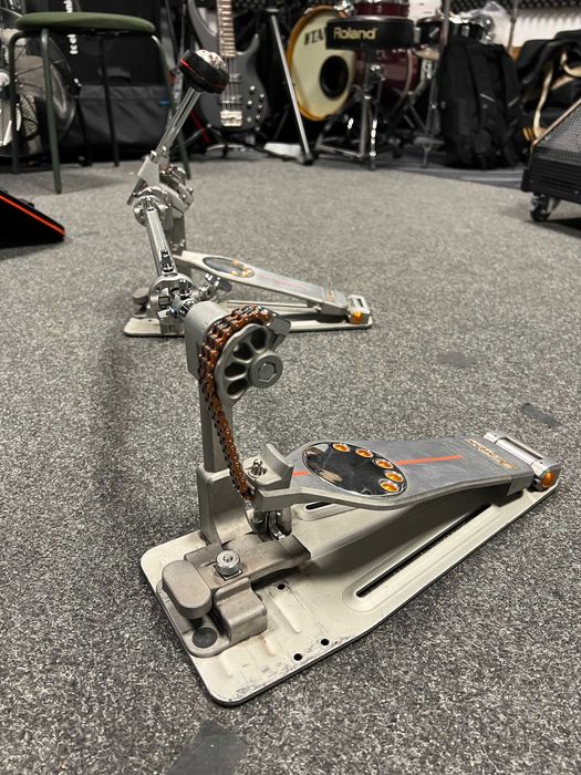Pedală dublă Pearl Demon Chain P-3002C – completă, stare excelentă