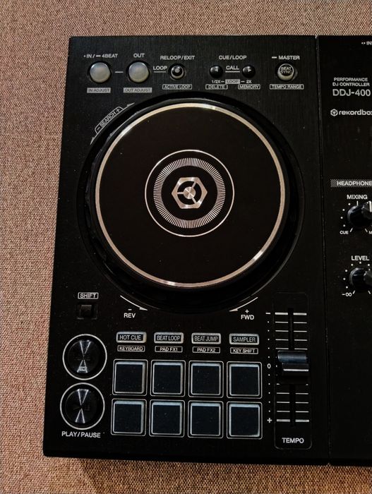 DJ-контроллер Pioneer DDJ-FLX4