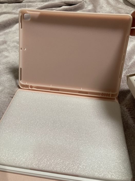 Калъф/клавиатура за таблет