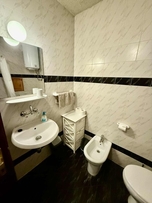 Тристаен апартамент под наем в ж.к. Лозенец, 2217666