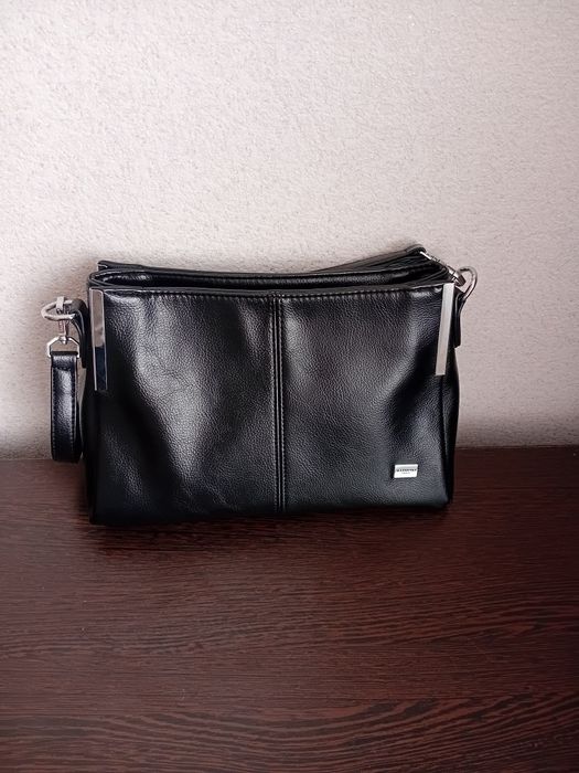 Продам женскую сумку