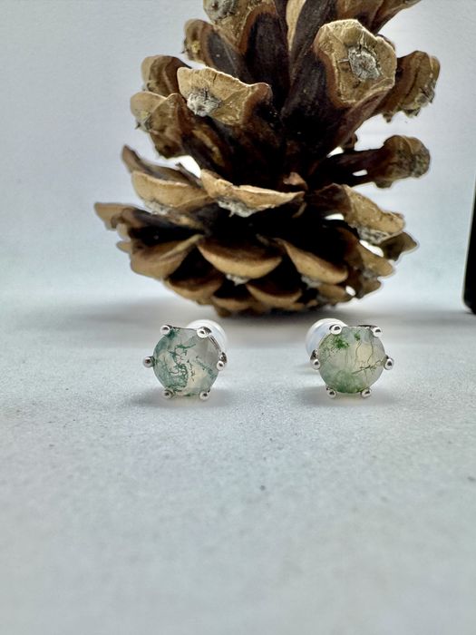 Сребърни обеци с естествен мъхов ахат 1.5 карата