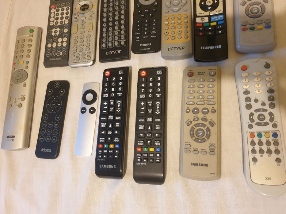 telecomenzi   50 lei bucata