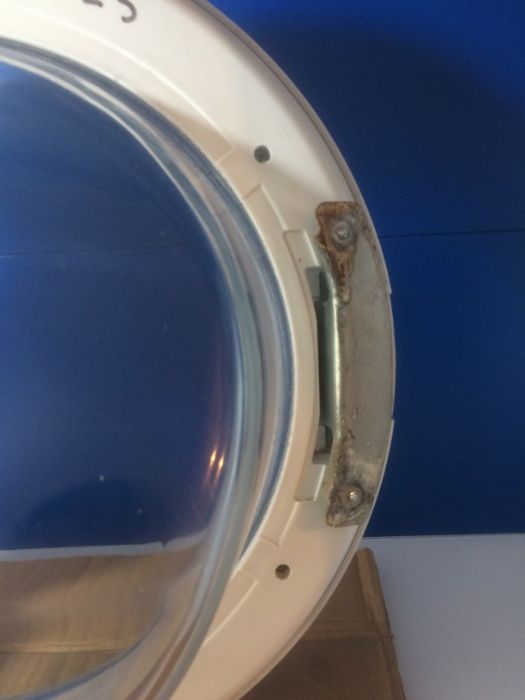 Usa masina de spalata Indesit, hublou