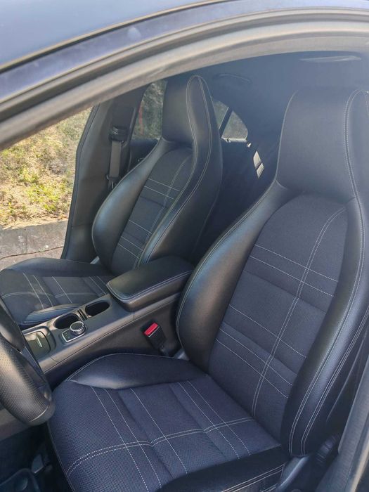 Vând Mercedes Benz CLA 180