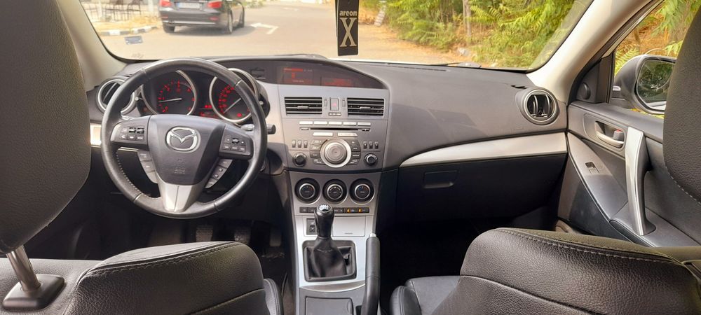 Продавам Mazda 3 2.2 Diesel на части