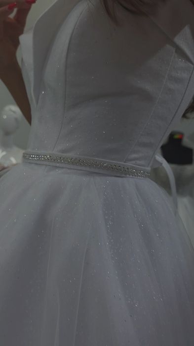 Бяла булчинска рокля