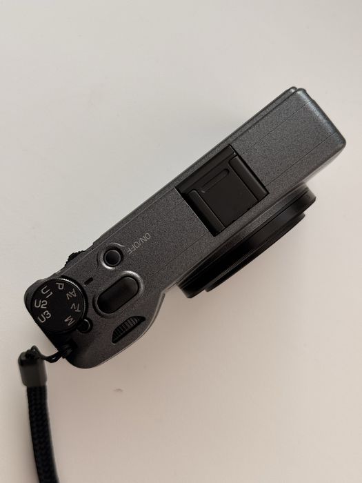 Продается Ricoh GR III 900,000 тенге (с набором аксессуаров)