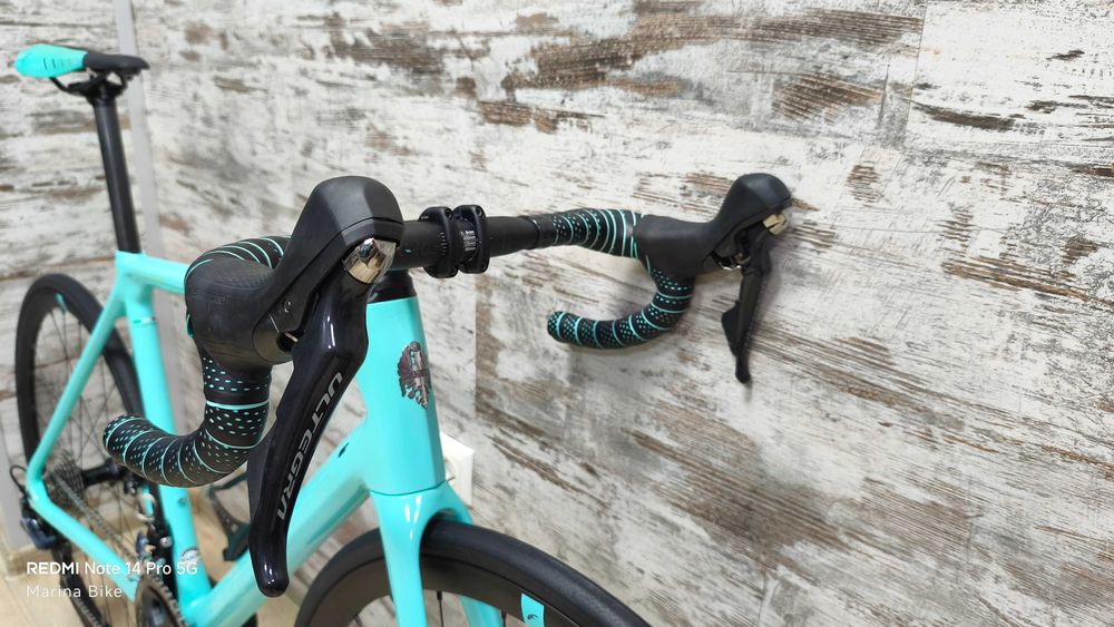 Cursiera carbon Bianchi Specialissima CV Disc Ultegra Fulcrum 400 | 57