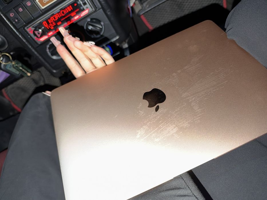 MacBook Air M1 2020 | 8/256 ГБ
