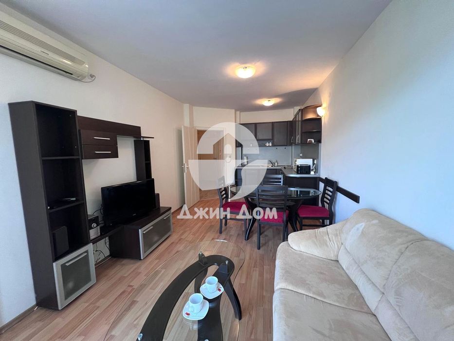 Двустаен апартамент в к-с Старфиш, Свети Влас