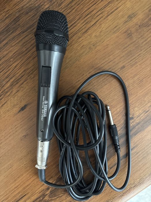Yamaha DM-200-500s Professional Dynamic Microphone для караоке и тд