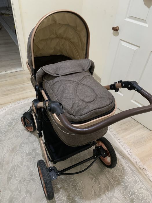 Коляска в отличном состоянии