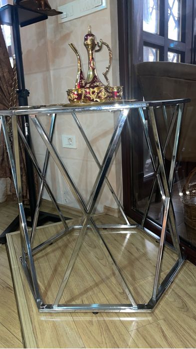 Mese noi 15 bucati si cea din fier e inox si sticla