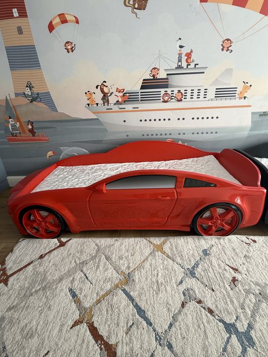 Машинки-кровати в идеальном состоянии